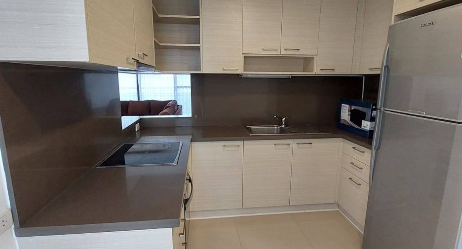 For rent 3 ベッドルーム apartment in Khlong Toei, Bangkok