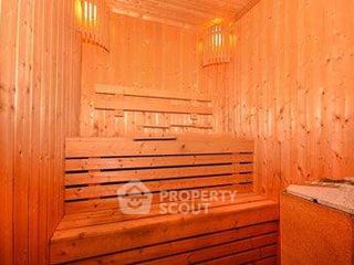 For rent 4 bedrooms apartment in Watthana, Bangkok