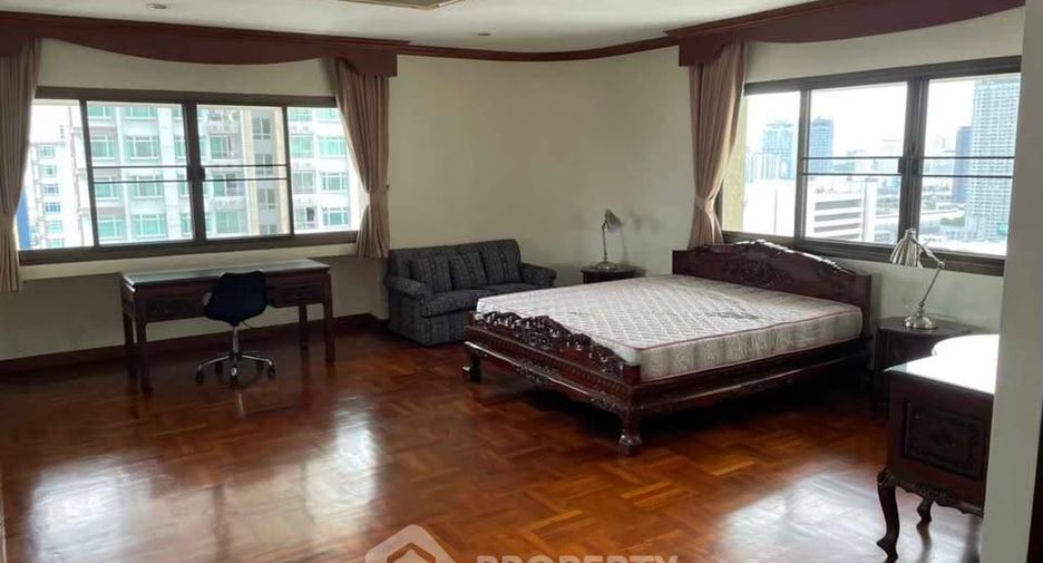 Condo en alquiler de 3 habitaciones en Watthana, Bangkok