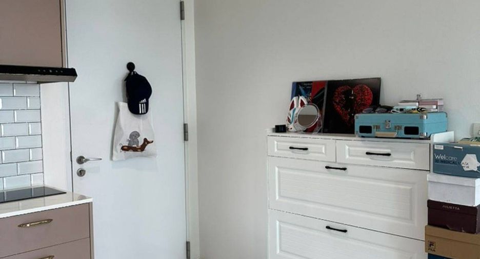 For rent 2 bedrooms condo in Bang Na, Bangkok
