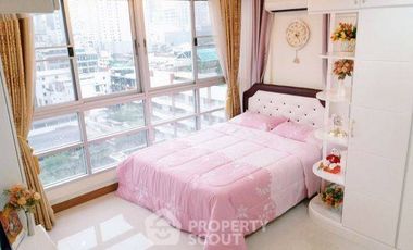 For rent 2 bedrooms condo in Ratchathewi, Bangkok