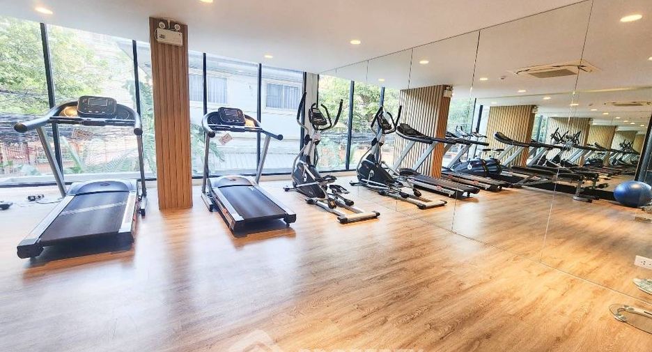 For rent 1 bed condo in Yan Nawa, Bangkok