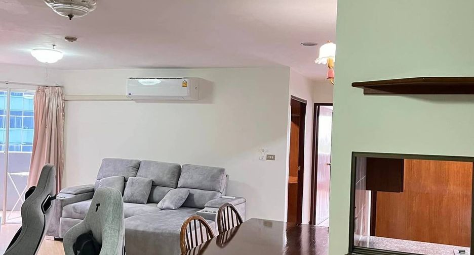 For rent 2 ベッドルーム condo in Watthana, Bangkok