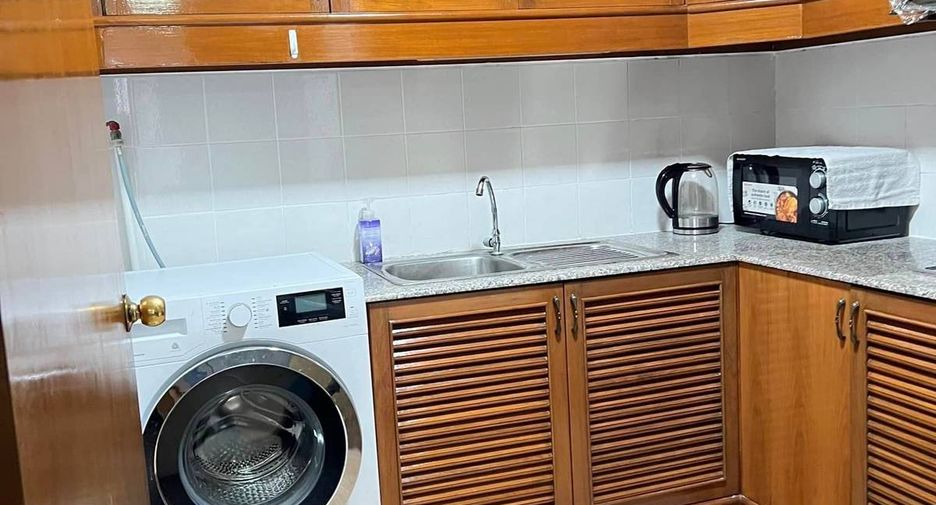For rent 2 ベッドルーム condo in Watthana, Bangkok