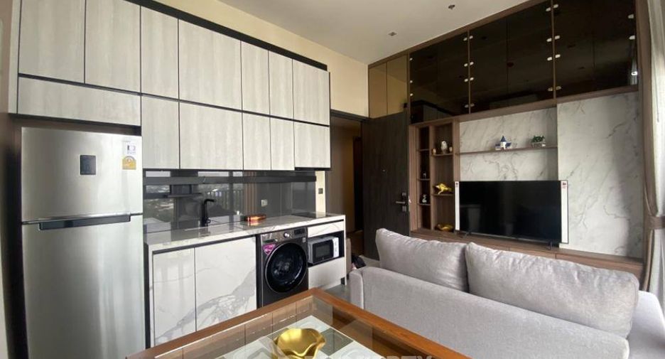 À louer 1 chambre condo à Phra Khanong, Bangkok