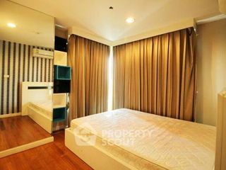 For rent 3 bedrooms condo in Huai Khwang, Bangkok