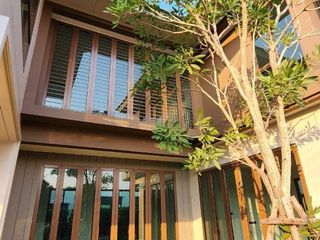 For rent 4 bedrooms house in Bang Kapi, Bangkok