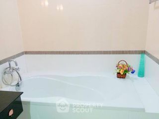 For rent 1 bed condo in Ratchathewi, Bangkok