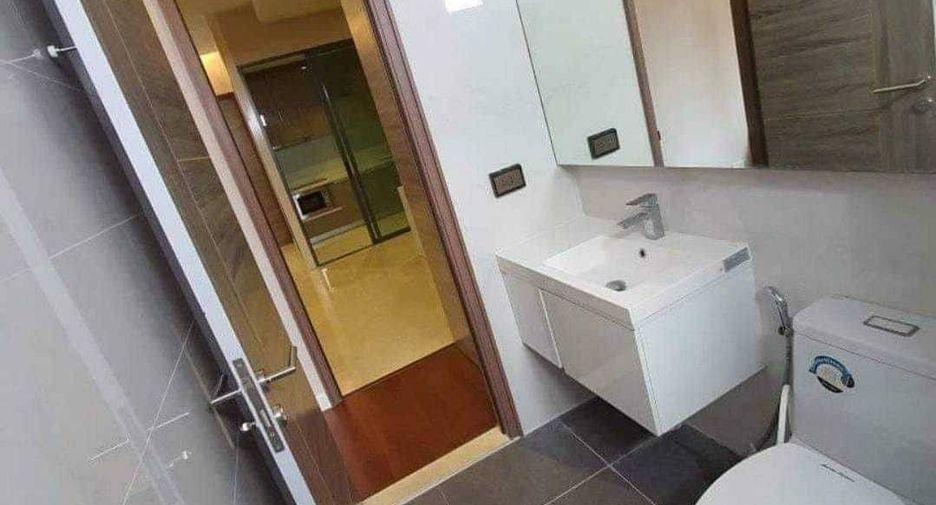For rent 2 bedrooms condo in Phra Khanong, Bangkok