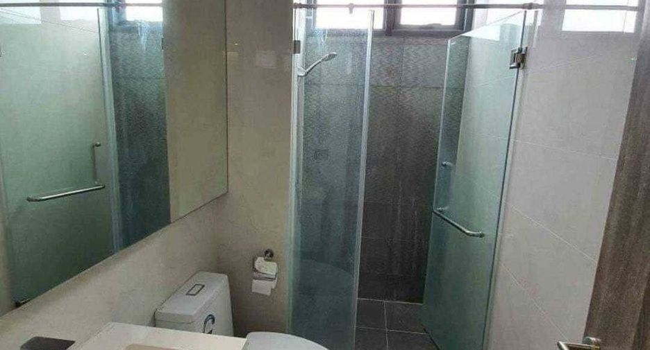 For rent 2 bedrooms condo in Phra Khanong, Bangkok