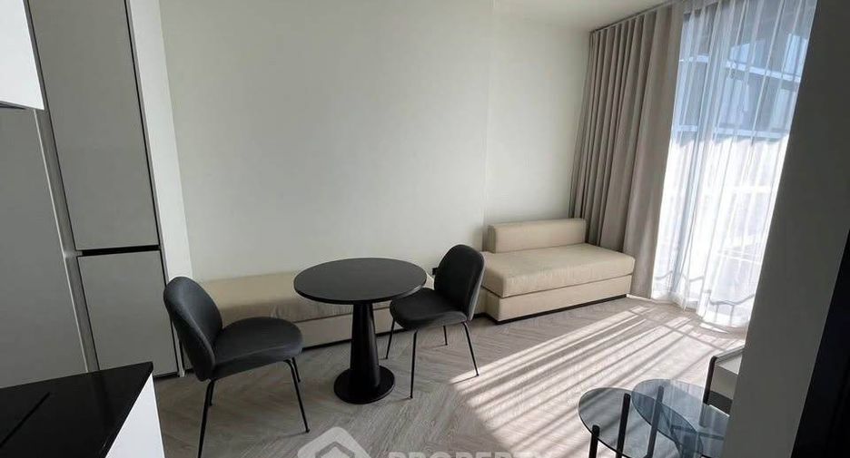 For rent 2 bedrooms condo in Khlong San, Bangkok