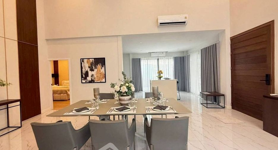 For rent 3 bedrooms villa in North Pattaya, Pattaya