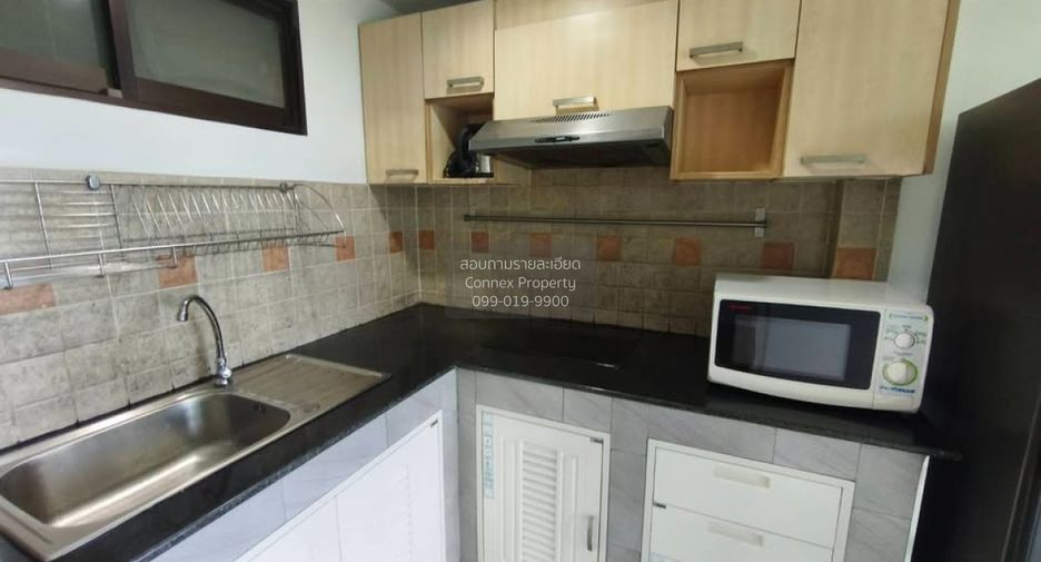 For rent 3 bedrooms condo in Yan Nawa, Bangkok