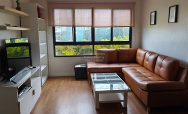For rent 3 bedrooms condo in Yan Nawa, Bangkok