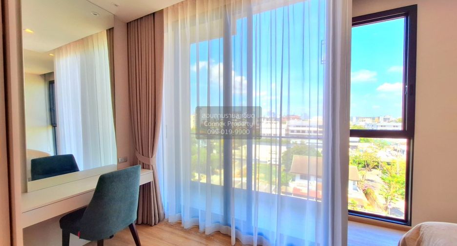 For rent 3 bedrooms condo in Mueang Samut Prakan, Samut Prakan