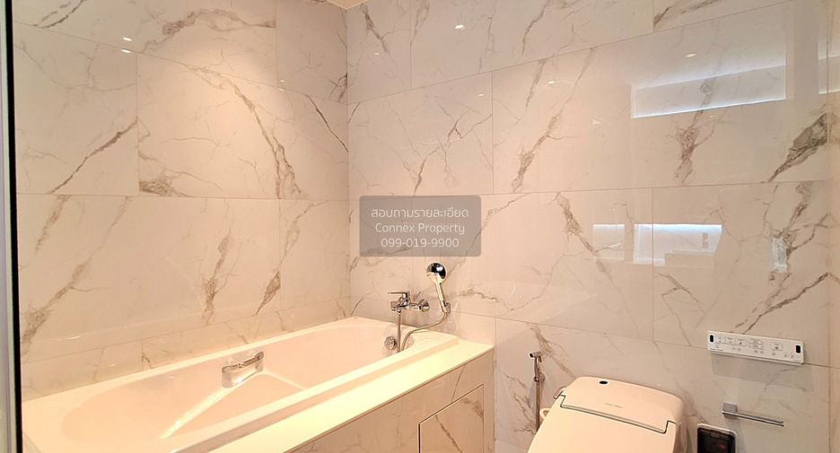 For rent 3 bedrooms condo in Mueang Samut Prakan, Samut Prakan