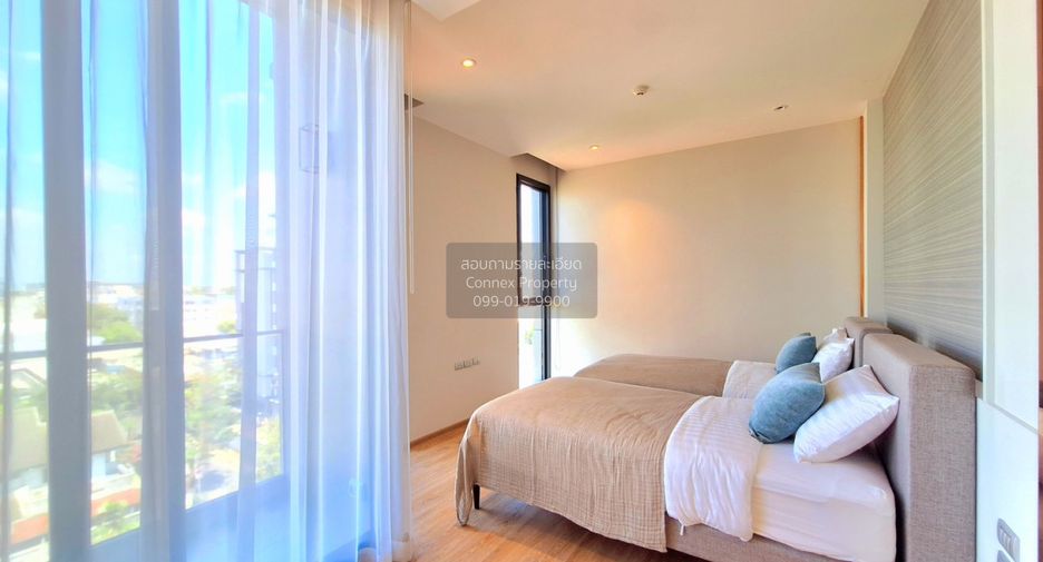 For rent 3 bedrooms condo in Mueang Samut Prakan, Samut Prakan