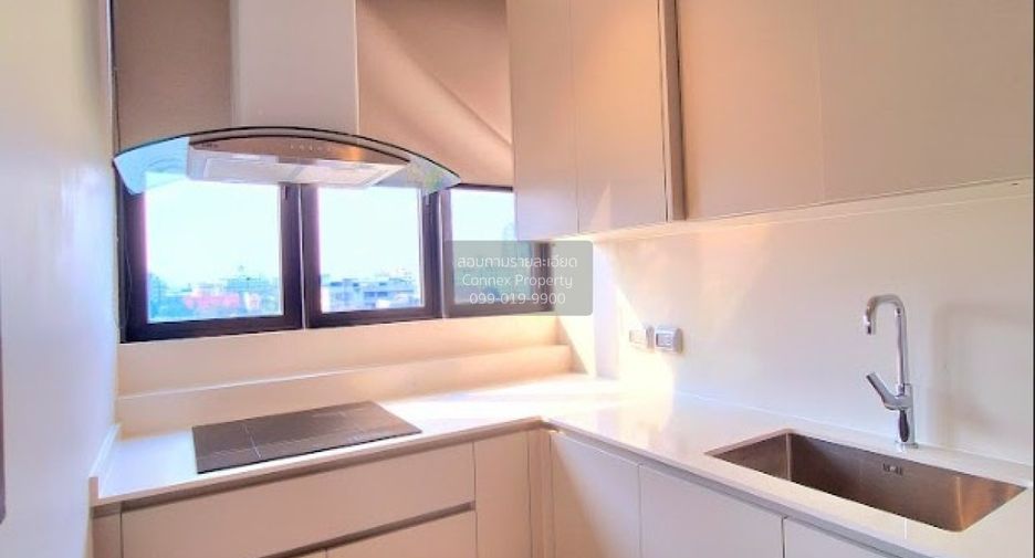 For rent 3 bedrooms condo in Mueang Samut Prakan, Samut Prakan