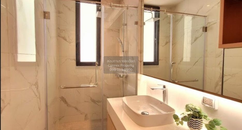 For rent 3 bedrooms condo in Mueang Samut Prakan, Samut Prakan