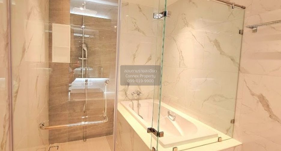 For rent 3 bedrooms condo in Mueang Samut Prakan, Samut Prakan