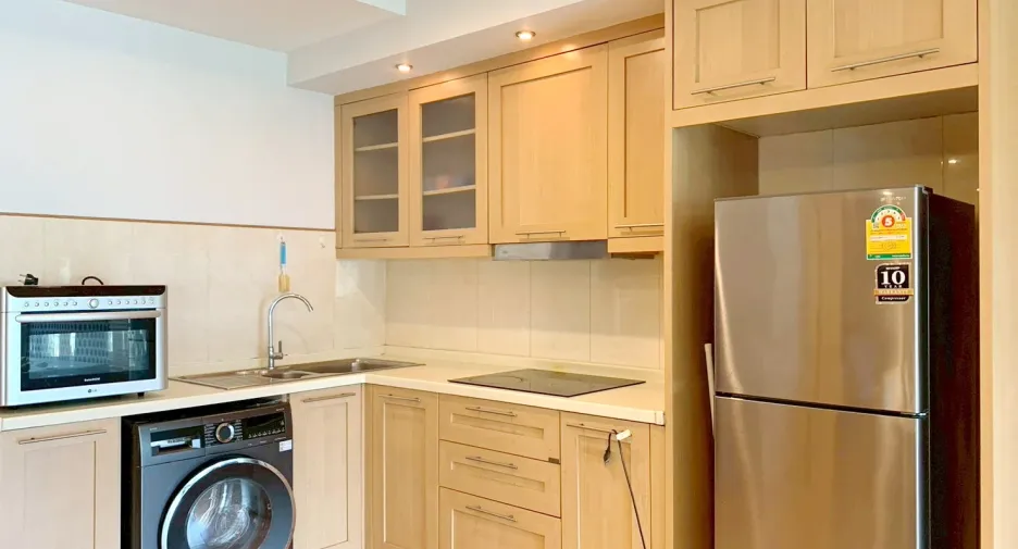 For rent 2 bedrooms condo in Watthana, Bangkok