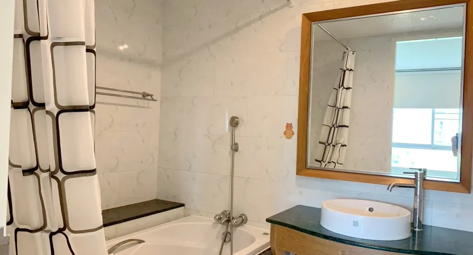 For rent 2 bedrooms condo in Watthana, Bangkok