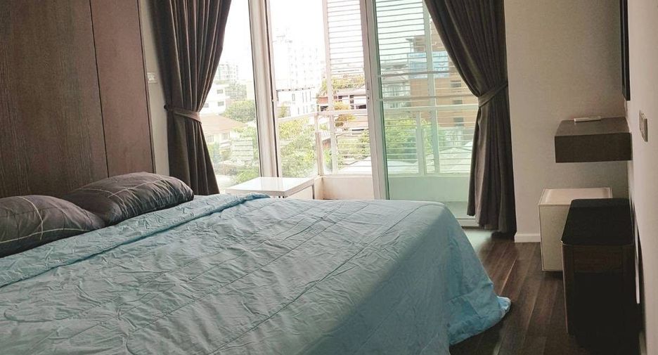 For rent 3 ベッドルーム condo in Phra Khanong, Bangkok