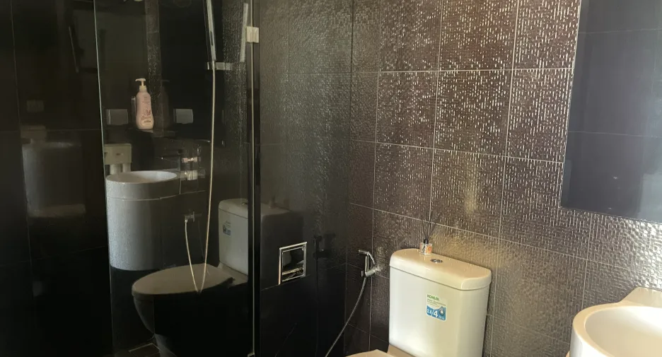 Wohnung zum Kauf mit 2 Zimmer in Khlong Toei, Bangkok