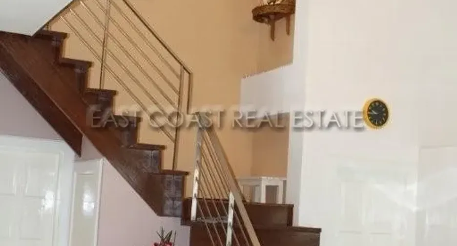 For rent and for sale 4 bedrooms house in Bang Lamung, Chonburi
