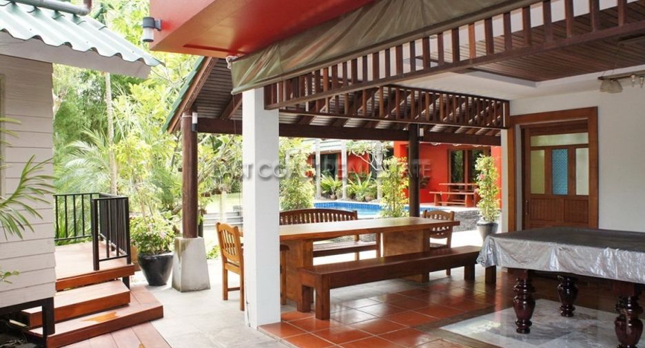 Haus zur Miete mit 4 Zimmer in Huay Yai, Pattaya