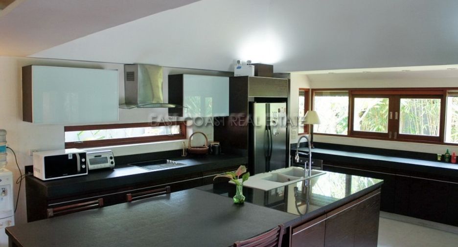 Haus zur Miete mit 4 Zimmer in Huay Yai, Pattaya