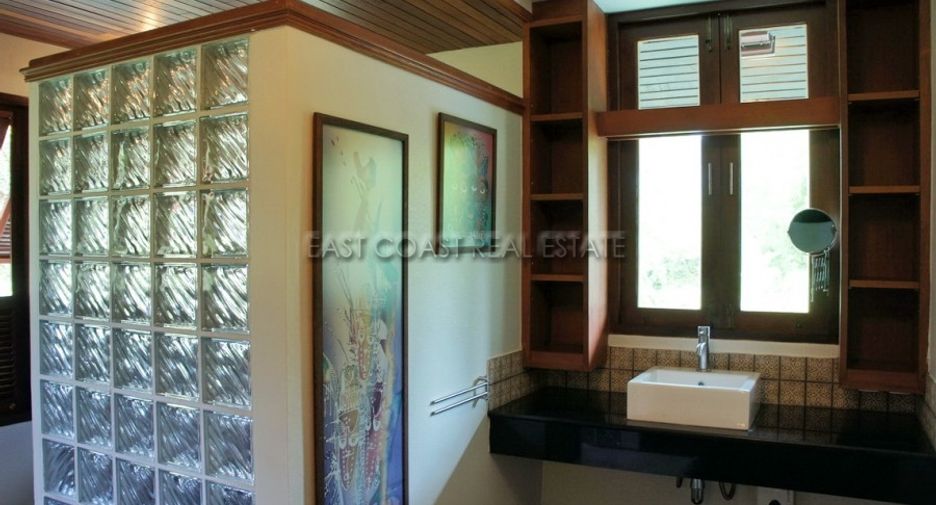 Haus zur Miete mit 4 Zimmer in Huay Yai, Pattaya