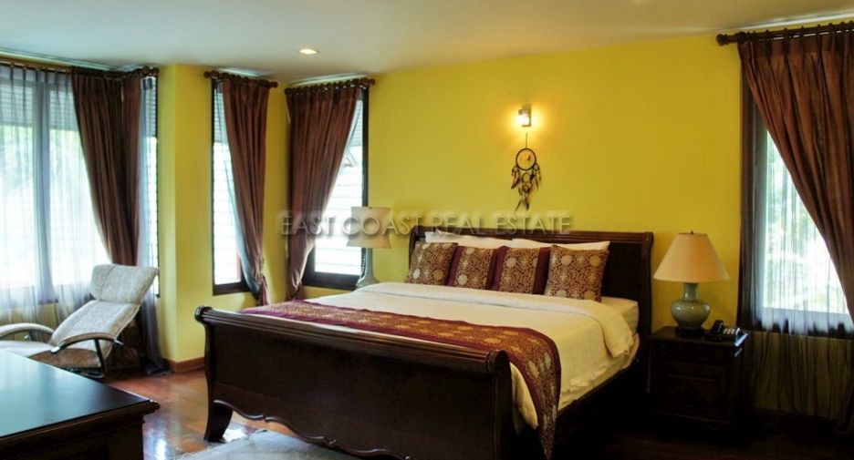 Haus zur Miete mit 4 Zimmer in Huay Yai, Pattaya