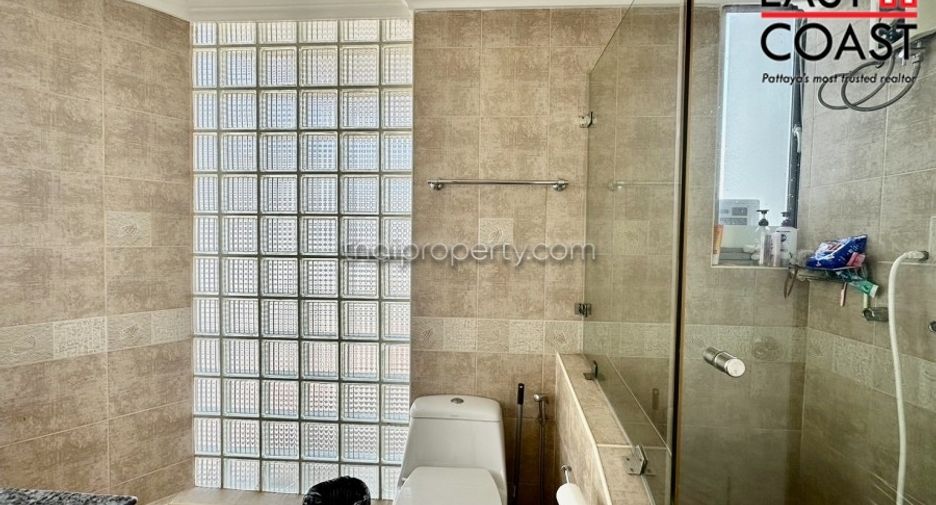For rent 3 bedrooms condo in Jomtien, Pattaya