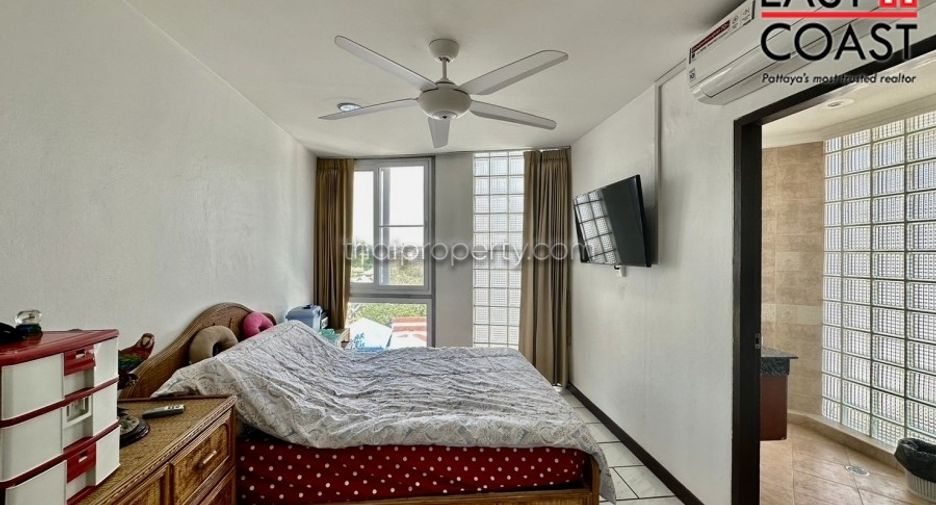 For rent 3 bedrooms condo in Jomtien, Pattaya