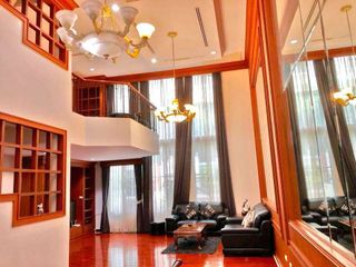 Reihenhaus zur Miete mit 4 Zimmer in Watthana, Bangkok