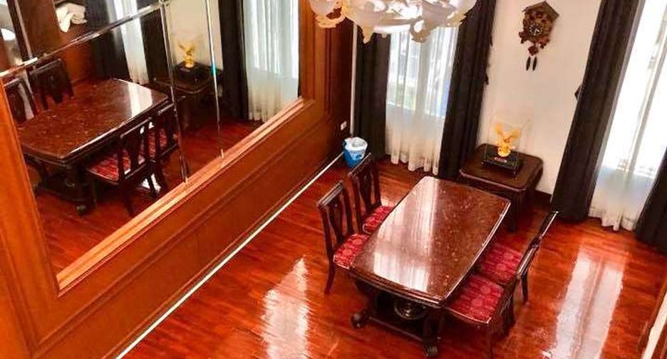 Reihenhaus zur Miete mit 4 Zimmer in Watthana, Bangkok