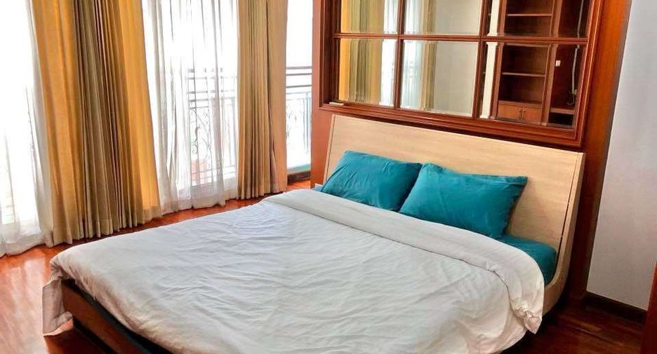 Reihenhaus zur Miete mit 4 Zimmer in Watthana, Bangkok