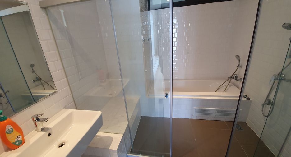 For rent 2 ベッドルーム condo in Watthana, Bangkok