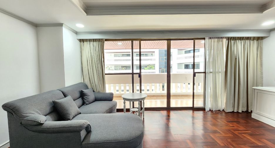 For rent 3 bedrooms condo in Watthana, Bangkok