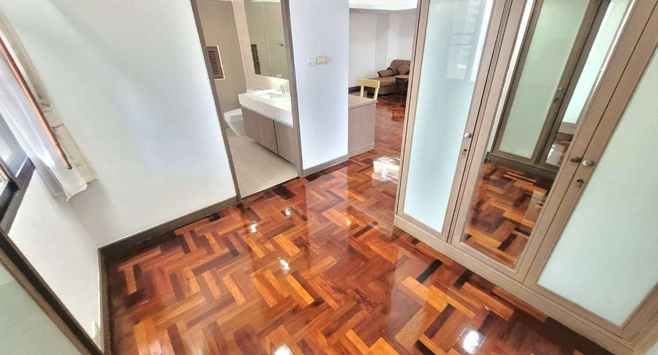Wohnung zur Miete mit 3 Zimmer in Watthana, Bangkok