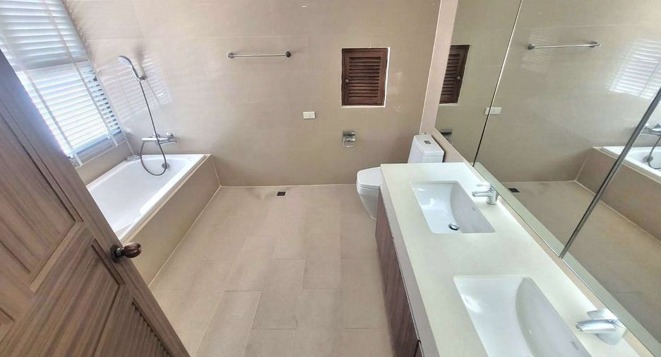 Wohnung zur Miete mit 3 Zimmer in Watthana, Bangkok