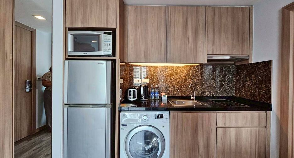 For rent studio condo in Watthana, Bangkok