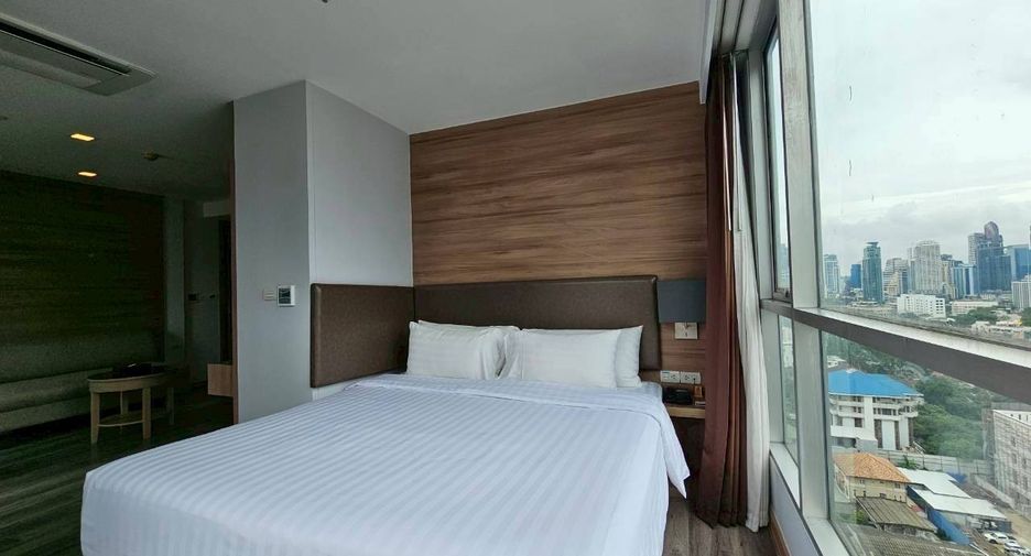 For rent studio condo in Watthana, Bangkok