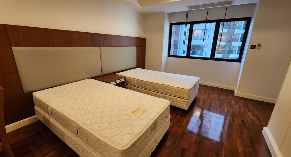 Wohnung zur Miete mit 3 Zimmer in Khlong Toei, Bangkok