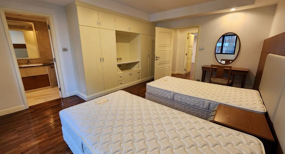 Wohnung zur Miete mit 3 Zimmer in Khlong Toei, Bangkok