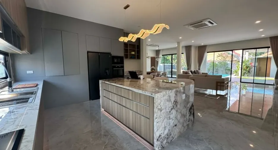Villa en venta de 3 habitaciones en East Pattaya, Pattaya