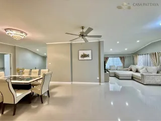 For sale 4 ベッドルーム villa in Bang Lamung, Chonburi