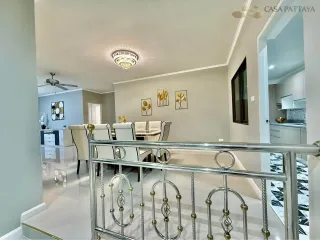 For sale 4 ベッドルーム villa in Bang Lamung, Chonburi