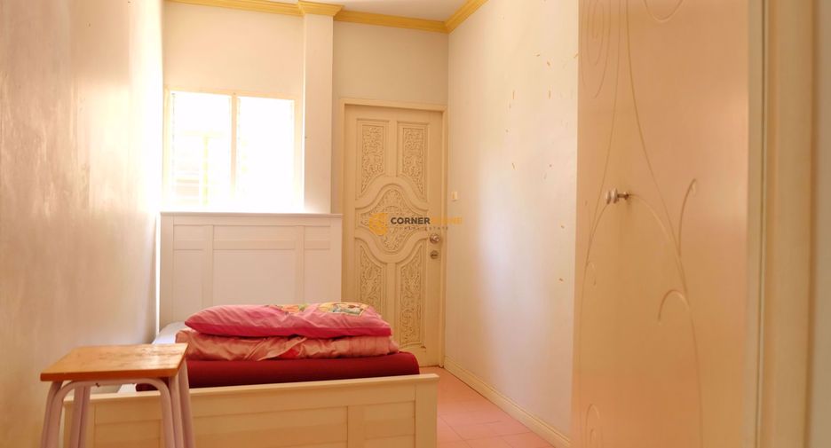 For rent 4 bedrooms house in East Pattaya, Pattaya